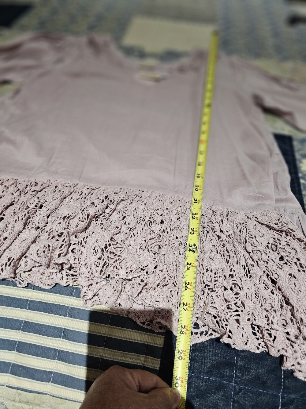 Women's Crochet-Trim V-Neck Tunic Top in Dusty Lilac, NWT - Picture 12 of 12